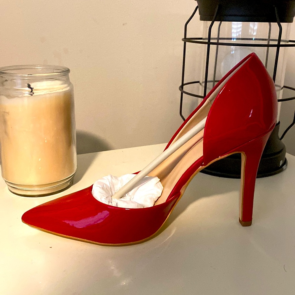 New in box Jenn Ardor red heels size 9.5